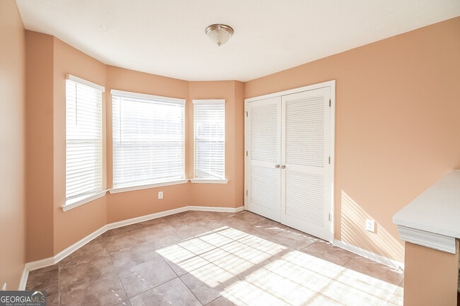 Building Photo - 2095 Sugar Creek Falls Ct