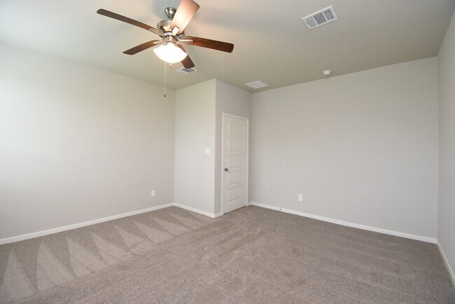 Building Photo - 2128 Port Jackson Dr
