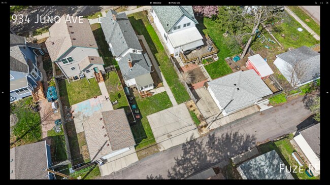 Building Photo - 934 Juno Ave