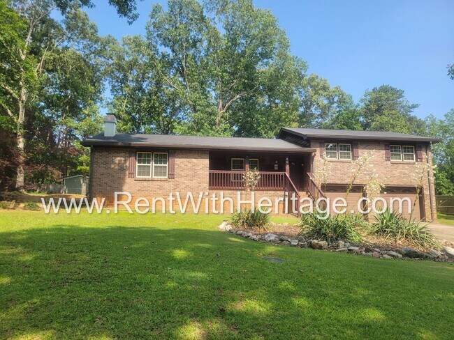 Building Photo - Gorgeous 3bd/2bath Brick Home/ Attention To Detail/ Upgrades Galore/ Great Location