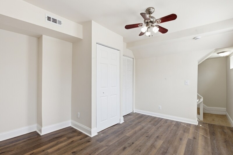 Building Photo - 910 N Arlington Ave