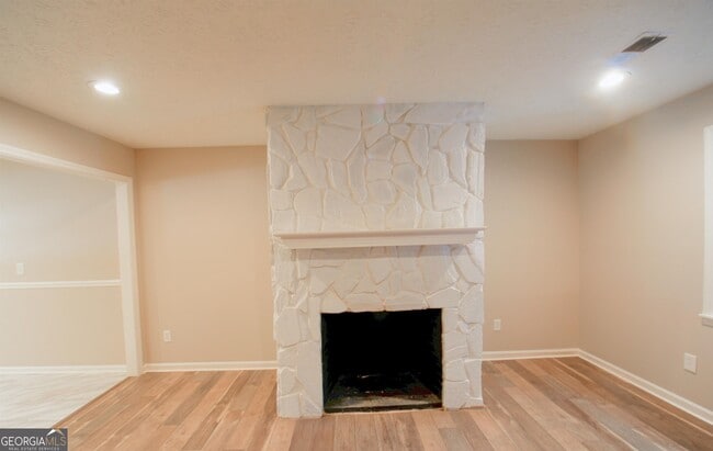 Building Photo - 125 Brooks Dr