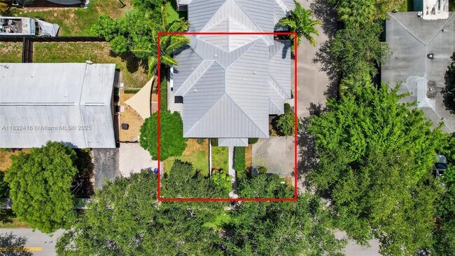 Building Photo - 608 SW 15th St