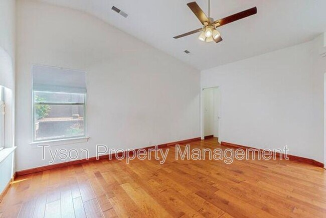 Building Photo - 11512 Jewel Cave Rd SE