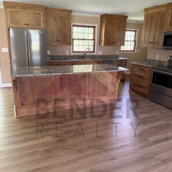 Building Photo - GORGEOUS RENOVATED HOME