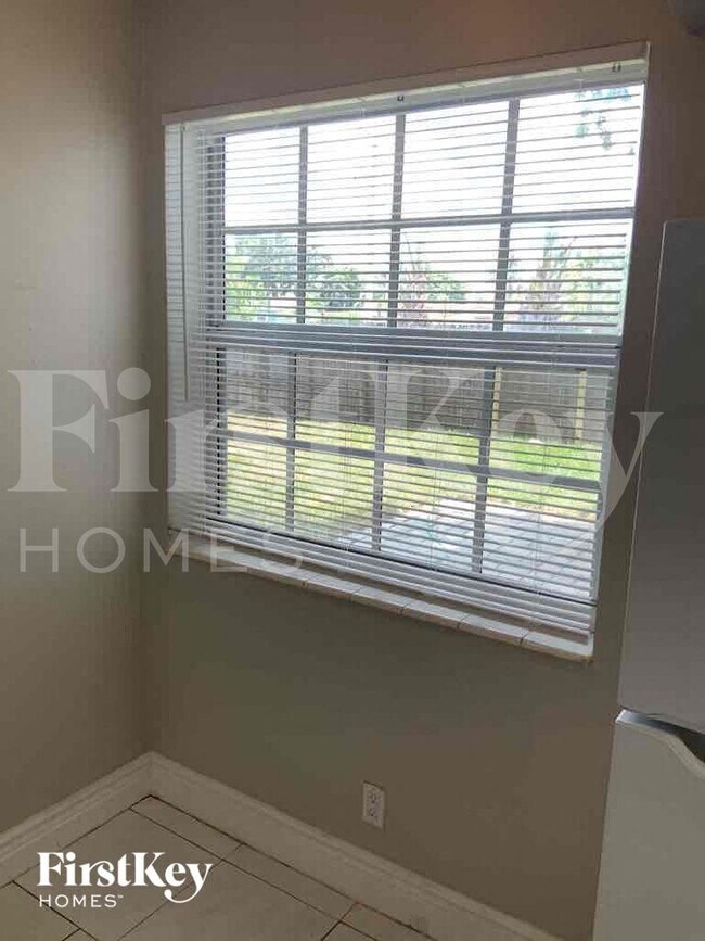 Building Photo - 630 NW 67th Terrace