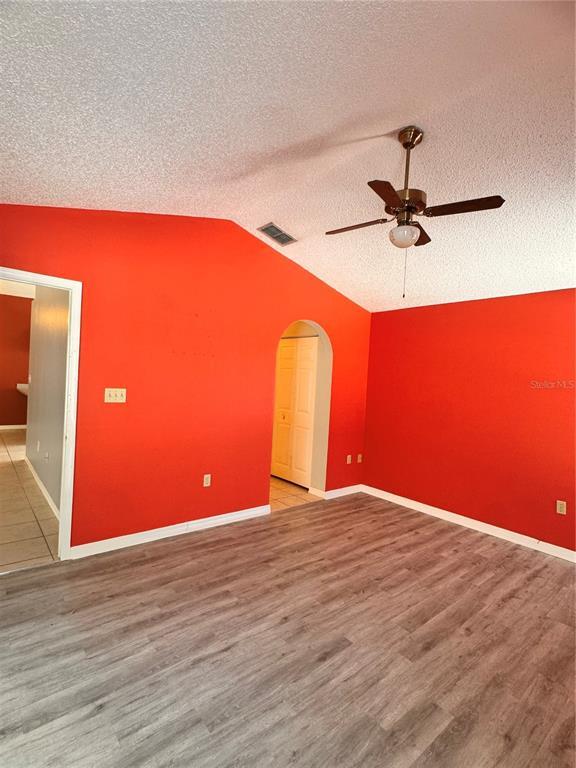 Building Photo - 2070 Sarah Louise Dr