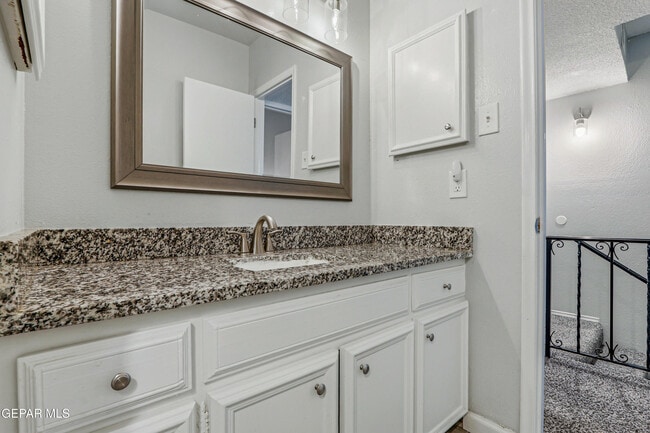 Building Photo - 6700 Escondido Dr