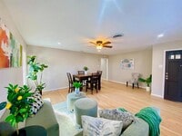 Building Photo - 6554 Ascot Ln