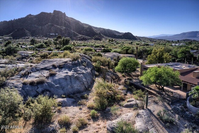 Building Photo - 1107 Ocotillo Cir