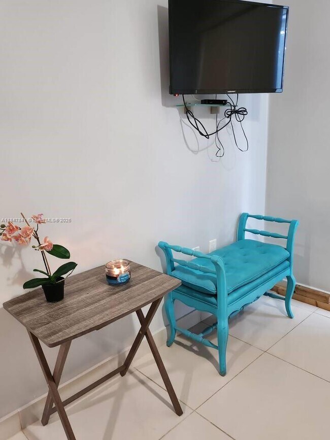 Building Photo - 26132 SW 136 Ct