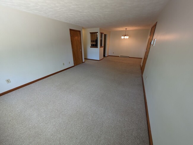 Building Photo - 1 bedroom Oak Terrace-Framingham
