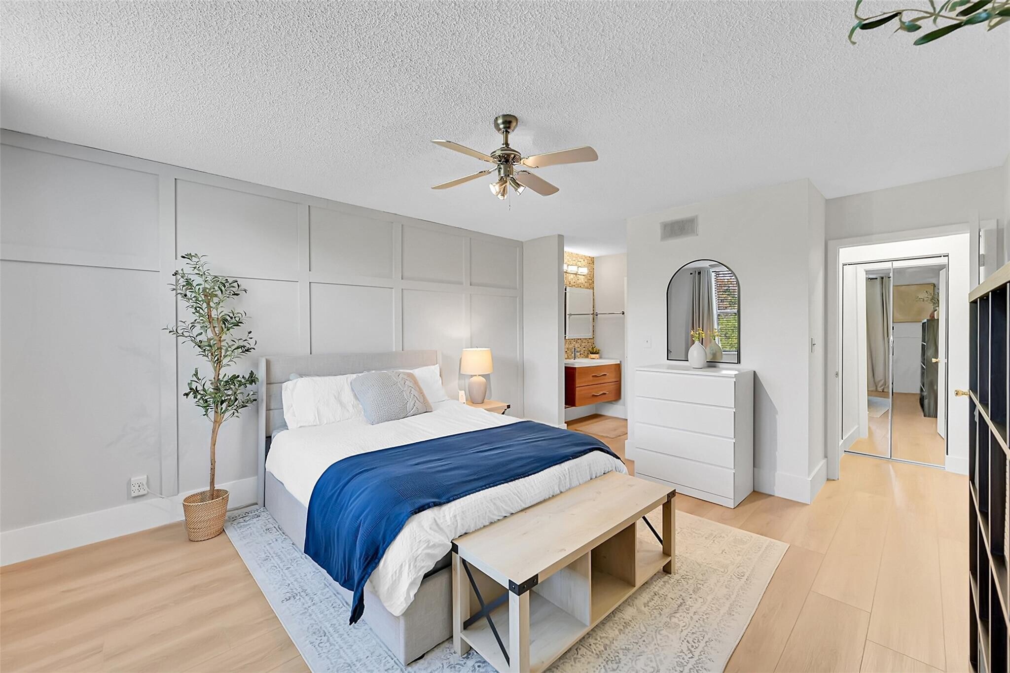 Building Photo - 2660 Carambola Cir N