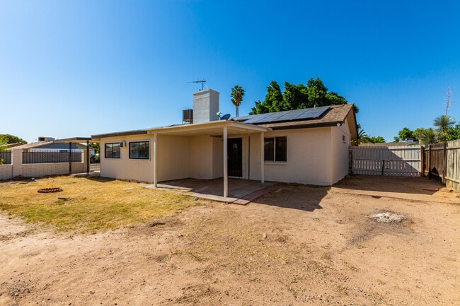 Building Photo - 961 W Fogal Way