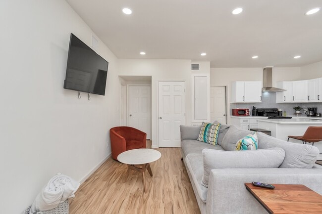 Building Photo - 1812 Wheeler Ave