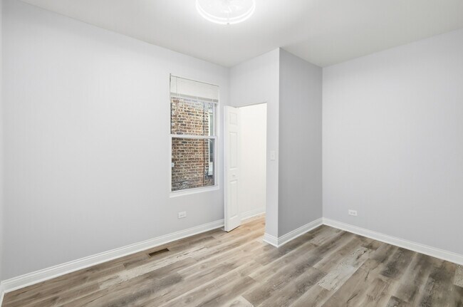 Building Photo - 7823 S May St