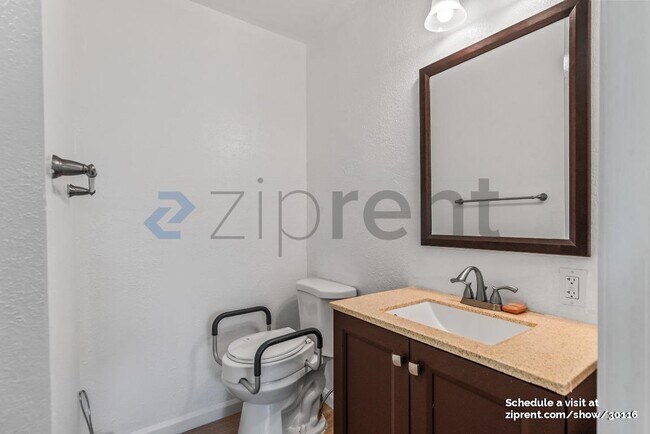 Building Photo - 2257 Goldcrest Cir