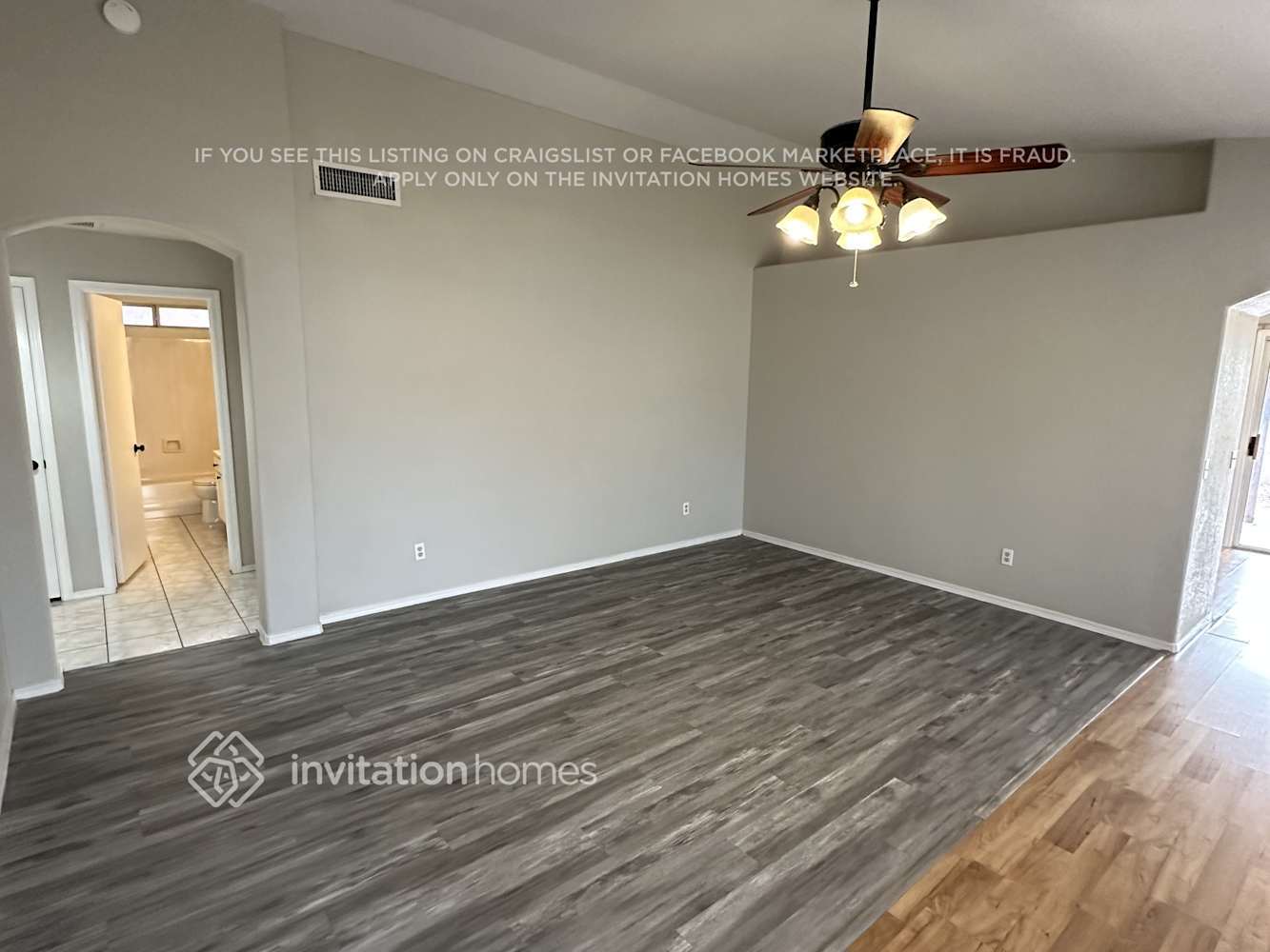 Building Photo - 12480 N 83rd Dr