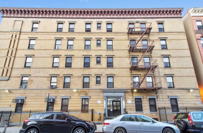 Building Photo - 469 W 166th St