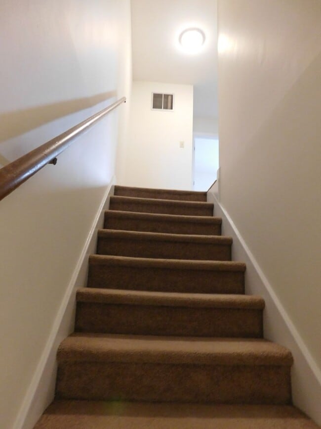 Building Photo - 1507 College Way