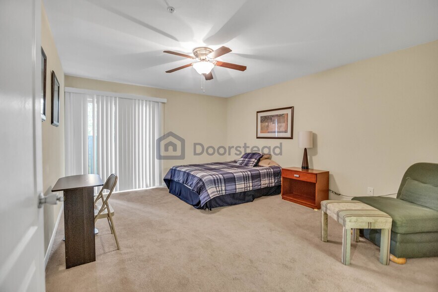 Building Photo - 8415 Hearth Dr