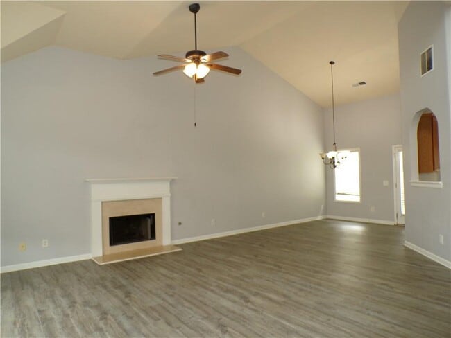 Building Photo - 53 Ferguson Dr