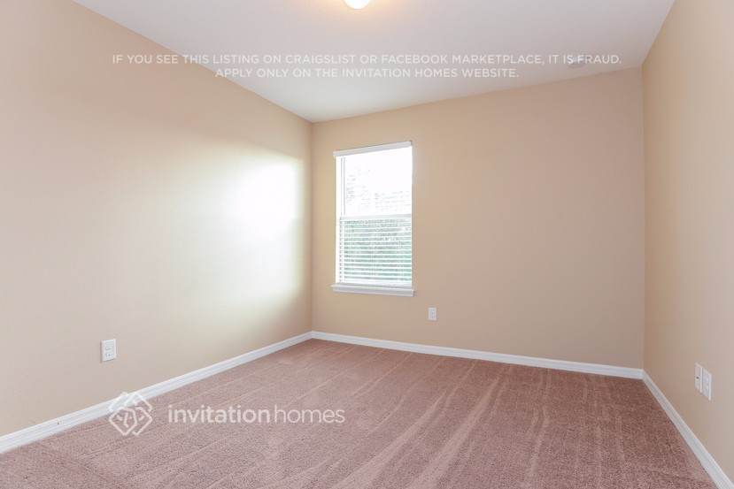 Building Photo - 9033 32nd Ct E