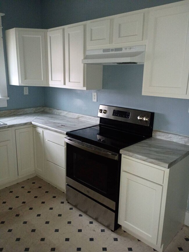 Building Photo - 424-426 Lexington Ave