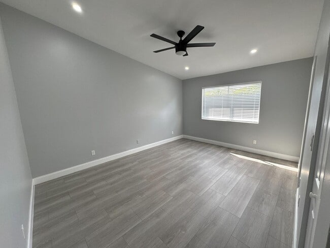 Building Photo - 5516 NW 22nd St