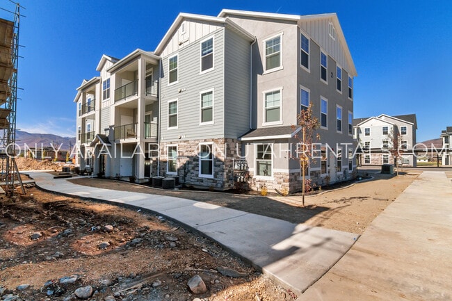 Building Photo - 1128 S 820 E