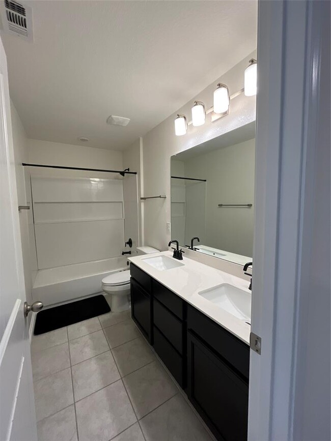Building Photo - 1403 Grande Mesa Dr