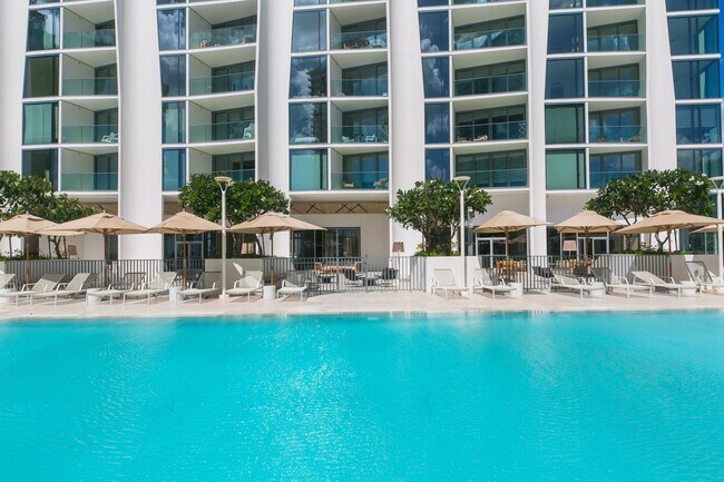 Building Photo - KOULA 2b2b1pkg Ready to Move In!