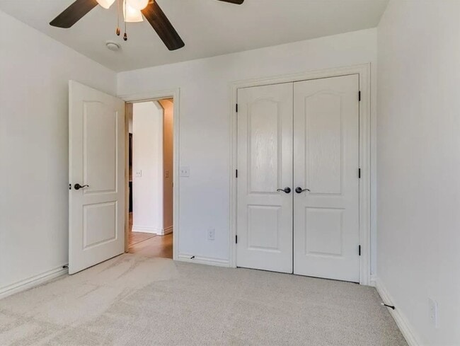 Building Photo - Spacious 4 Bed 2 Bath + Bonus Room In Edmond