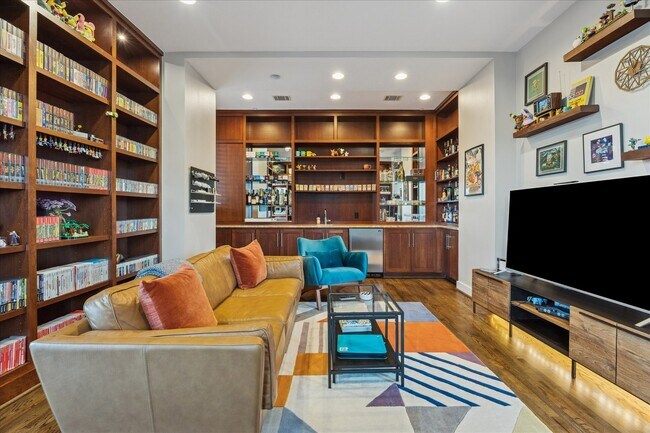 Building Photo - 1822 Morse St