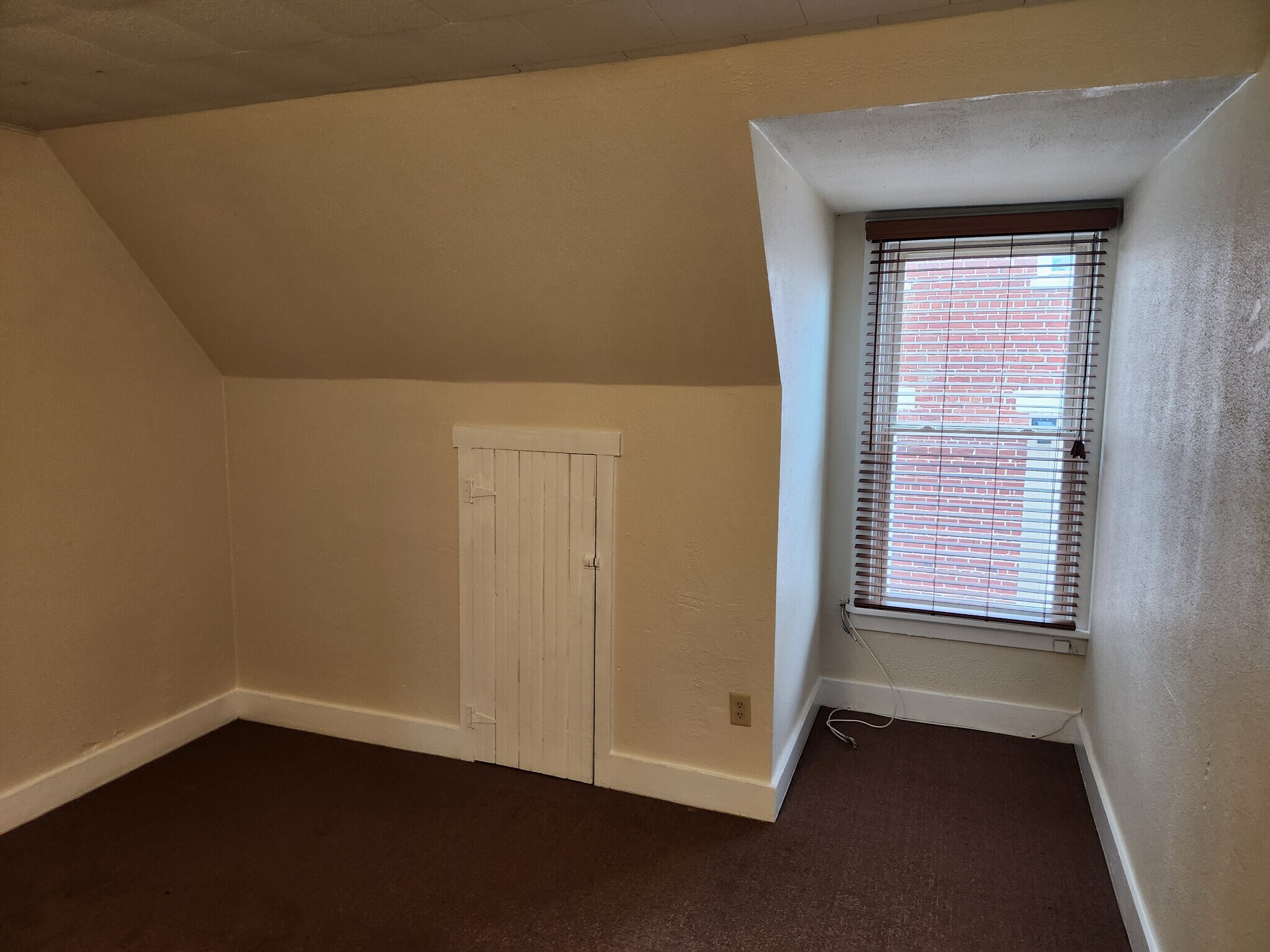 Living Room - 138 Main St