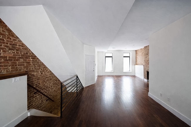 Building Photo - 751 Quincy St