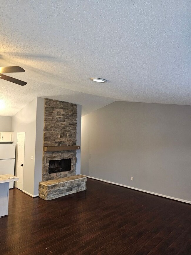 Building Photo - 1207 Haig Cir