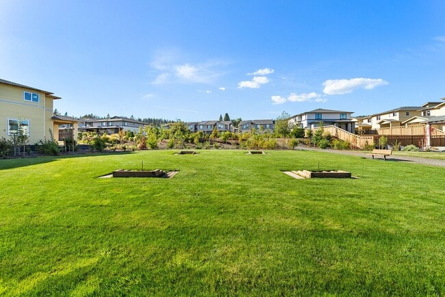 Building Photo - 2022 - Plenty of upgrades !  Access to Pool + Amenities. AC on Main, Walking trails, Nice End uni...