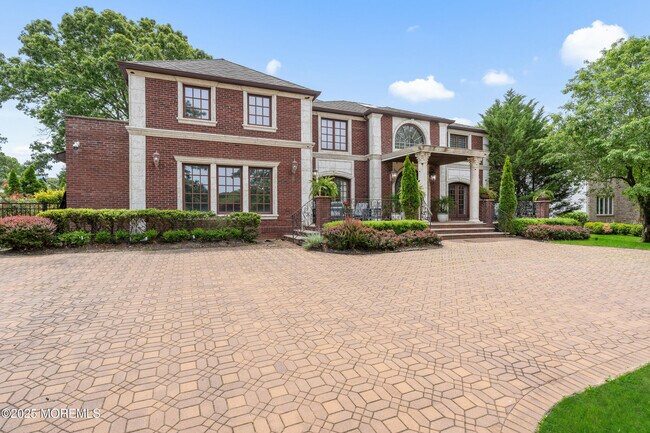 Building Photo - 13 Valley Forge Rd