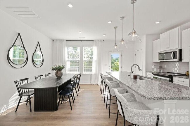 Building Photo - 2348 Layman Dr