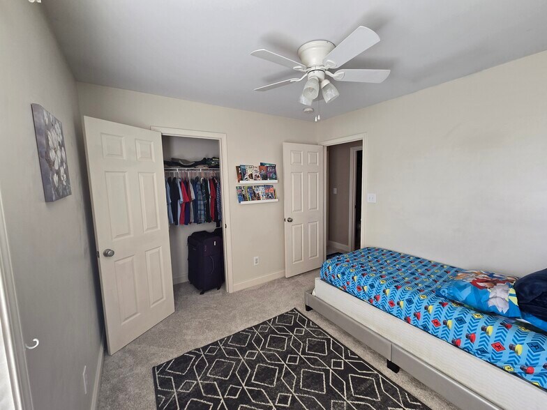 Building Photo - 17001 Piton Way