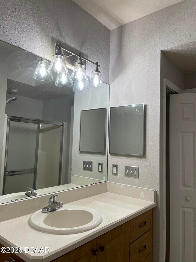 Building Photo - 830 Airport Rd