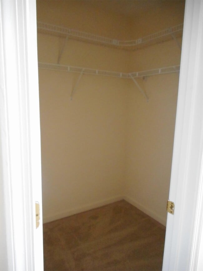 Building Photo - 104 Bayland Dr
