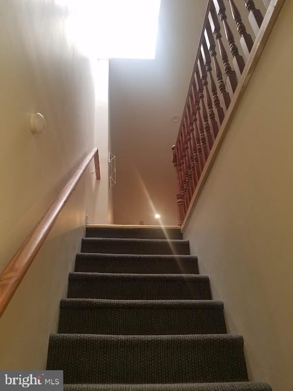 Building Photo - 319 Market St