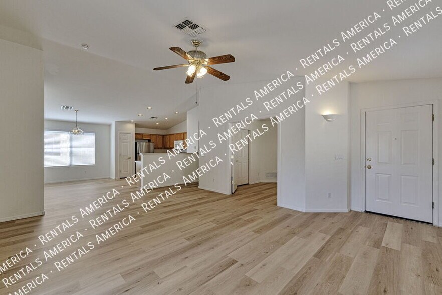 Building Photo - 8421 S Burien Rd