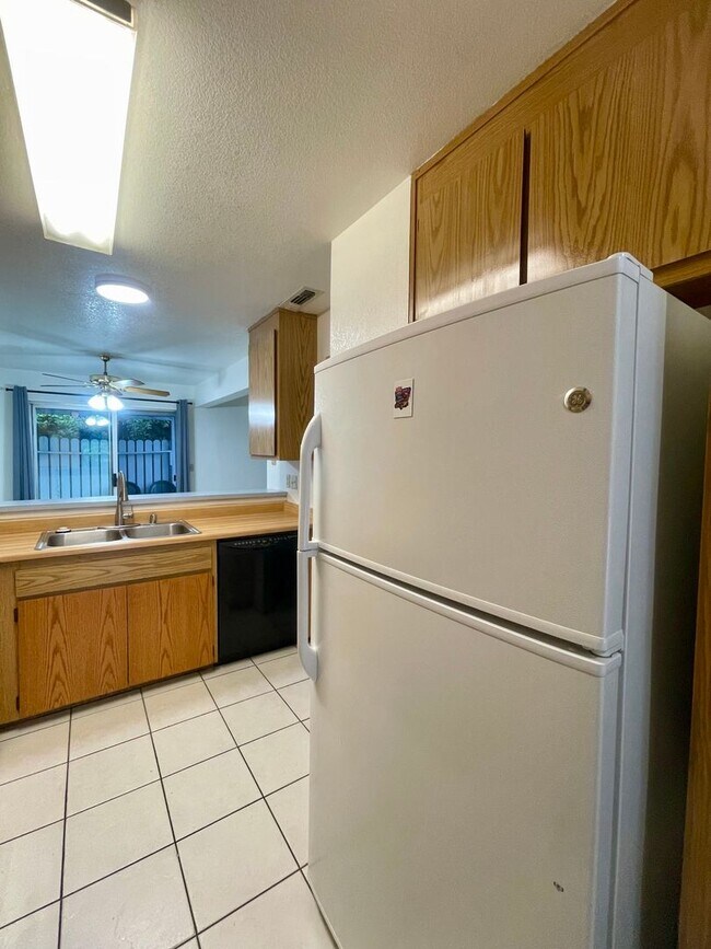 Building Photo - 5356 Vly Rdg Dr