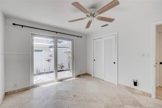 Building Photo - 2742 SE 11th St