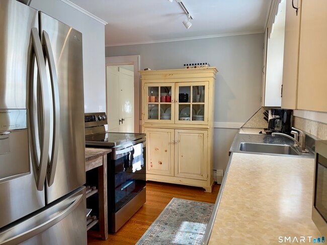 Building Photo - 43 Neck Rd