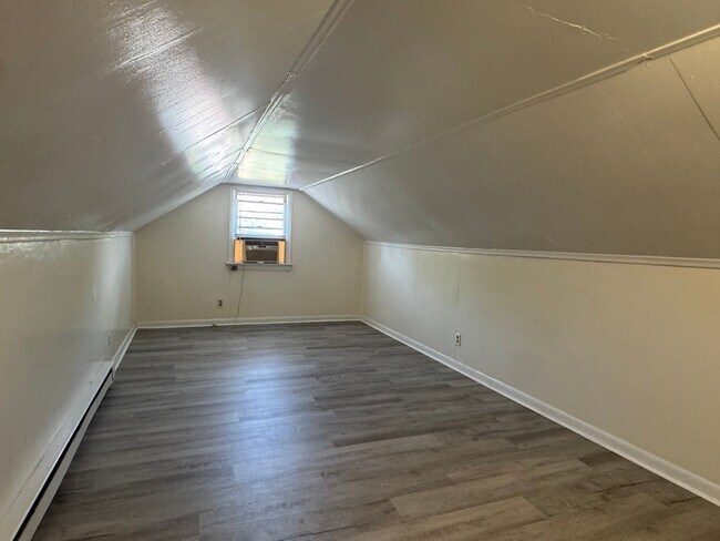Building Photo - 2300 Danville St