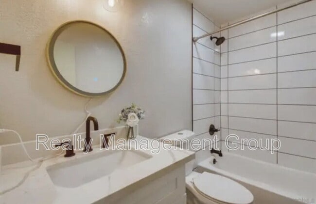 Building Photo - 13801 Pinkard Way